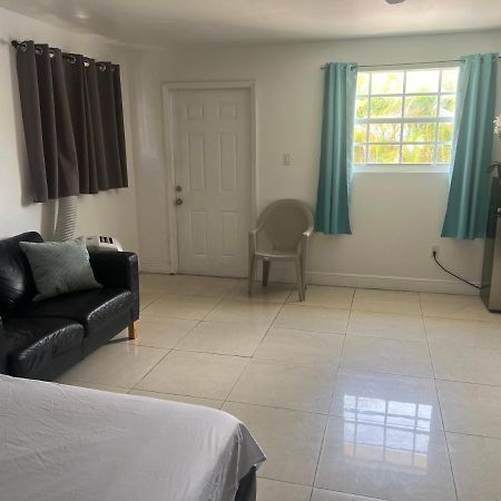 Miami Haven By Airport Villa Dış mekan fotoğraf